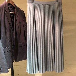 Babaton light grey pleated skirt